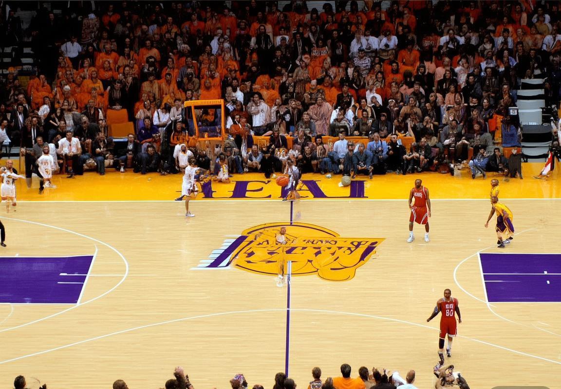 2011年NBA经典对决：科比VS姚明，湖人火箭巅峰之战(图1)